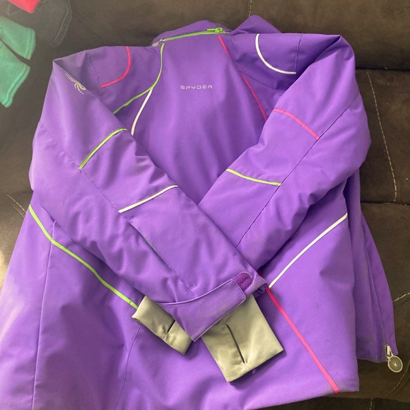 Girls winter jacket - Picture 2 of 4